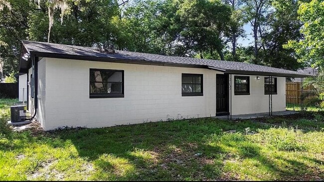 Building Photo - 2225 E Welch Rd