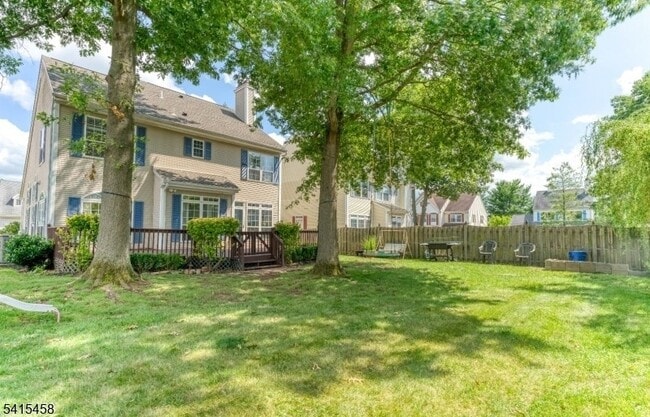 Building Photo - 10 Marco Polo Ct