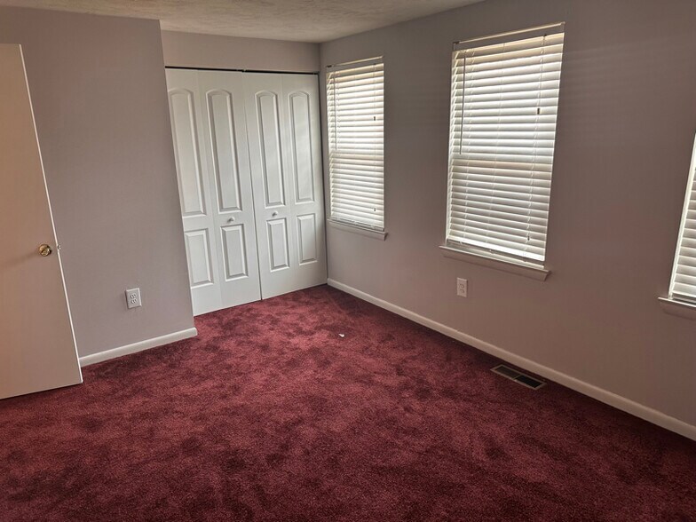 Building Photo - 1010 N Central Ave