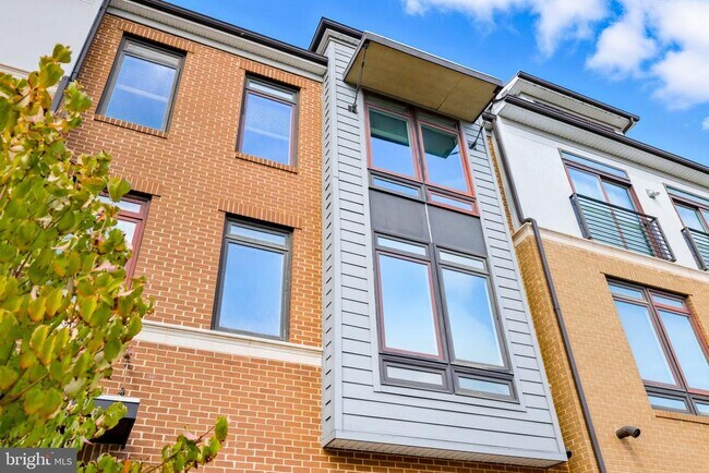 Building Photo - 1803 Blue Marble Terrace SE