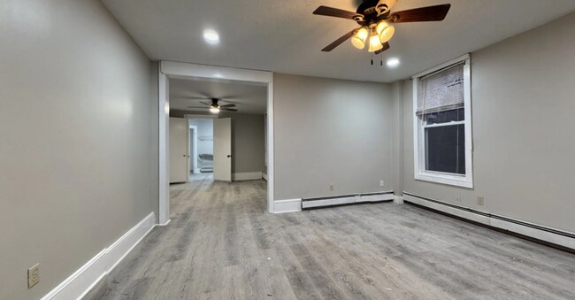 Building Photo - 84 Chatham St