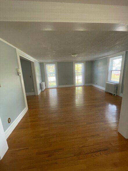 Living Room 2 - 1 - 110 Woodward St