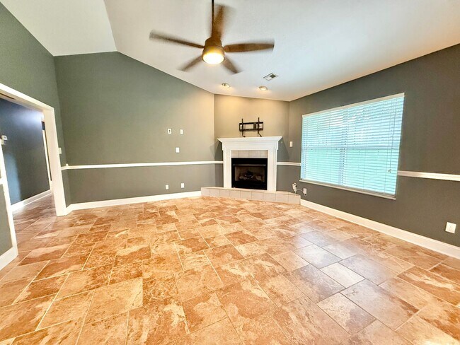 Building Photo - 1105 Mercer Dr