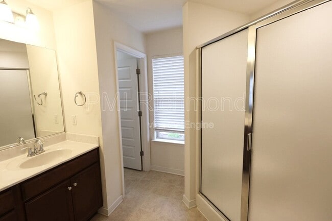 Building Photo - 10506 Marions Way