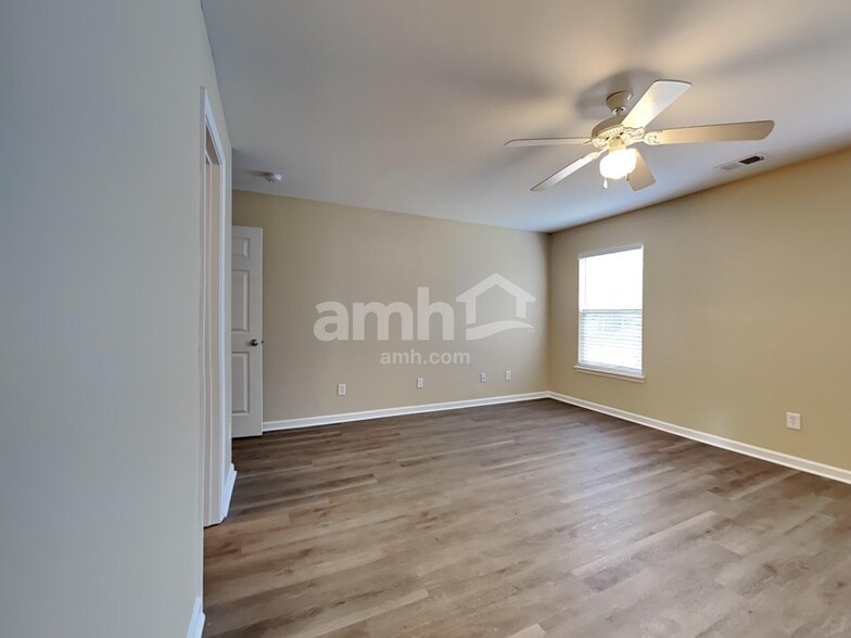 Building Photo - 9476 Falling Embers Ln