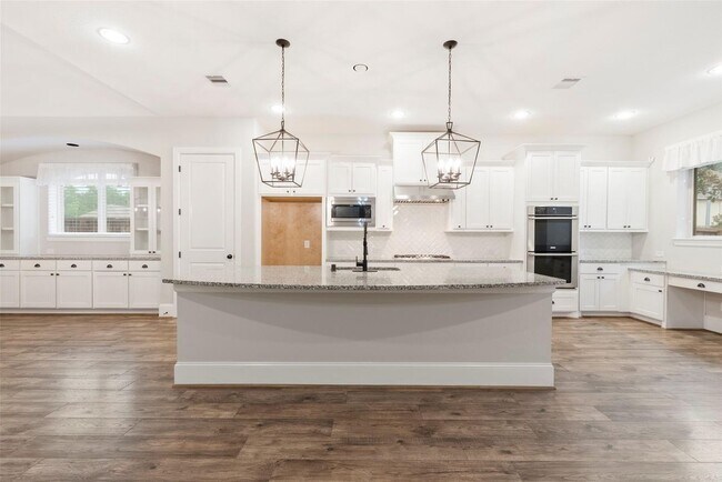 Building Photo - 17703 Sequoia Kings Dr