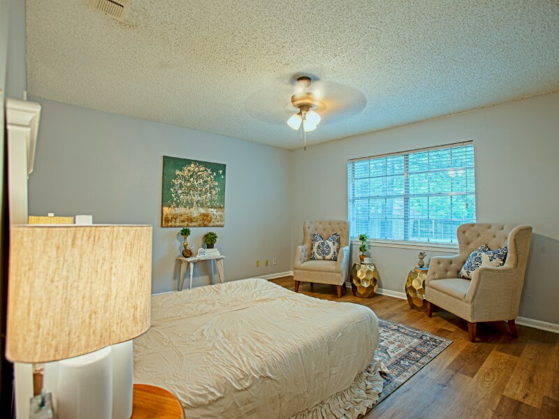 Building Photo - 2202 Aberdeen Dr