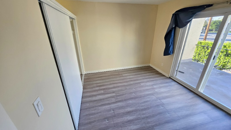 Building Photo - 7240 Woodman Ave