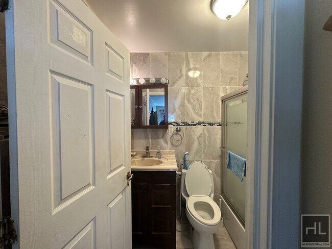 Building Photo - 65 PLACE