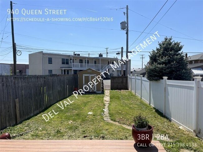 Building Photo - 940 Queen St