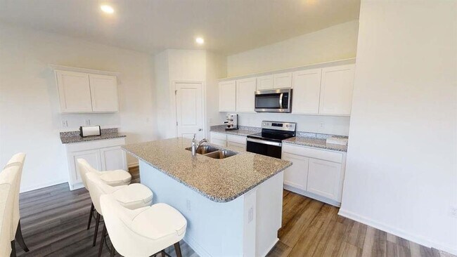 Building Photo - 15347 Abella Dr