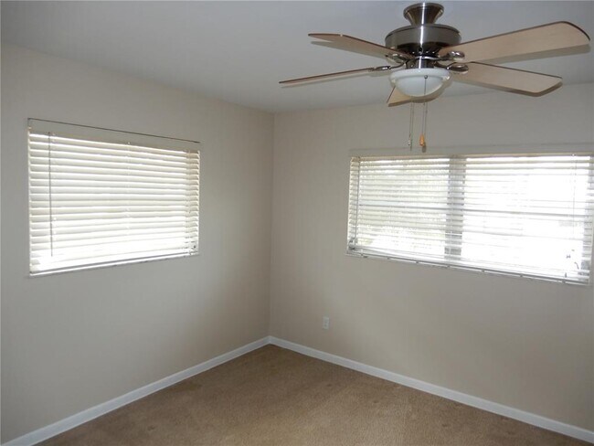 Building Photo - 337 1st St W