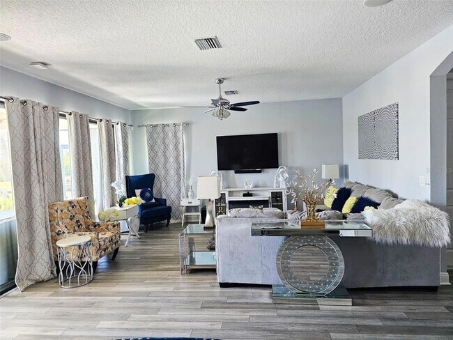 Building Photo - 12860 Satin Lily Dr