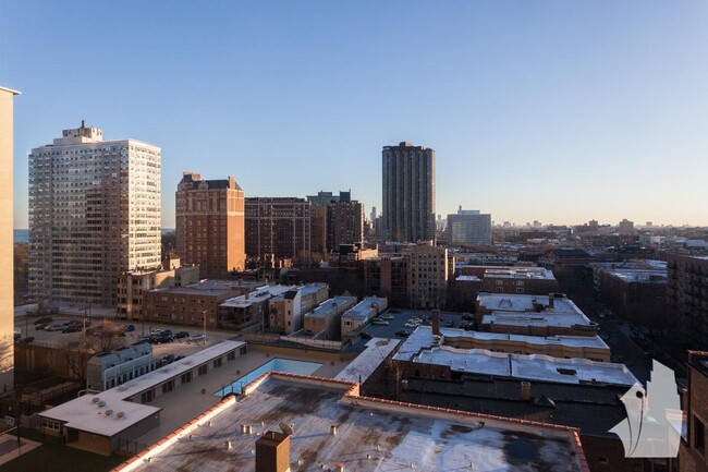 Building Photo - 1 bedroom in Chicago IL 60613