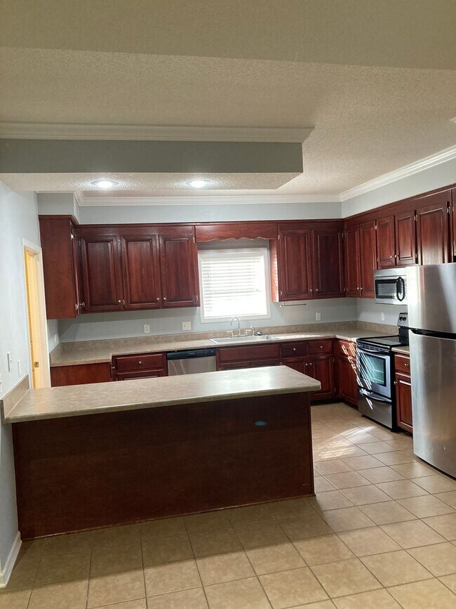 Building Photo - 138 Concord Ave