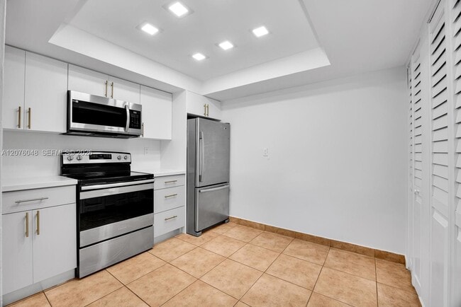 Building Photo - 9280 SW 123rd Ct