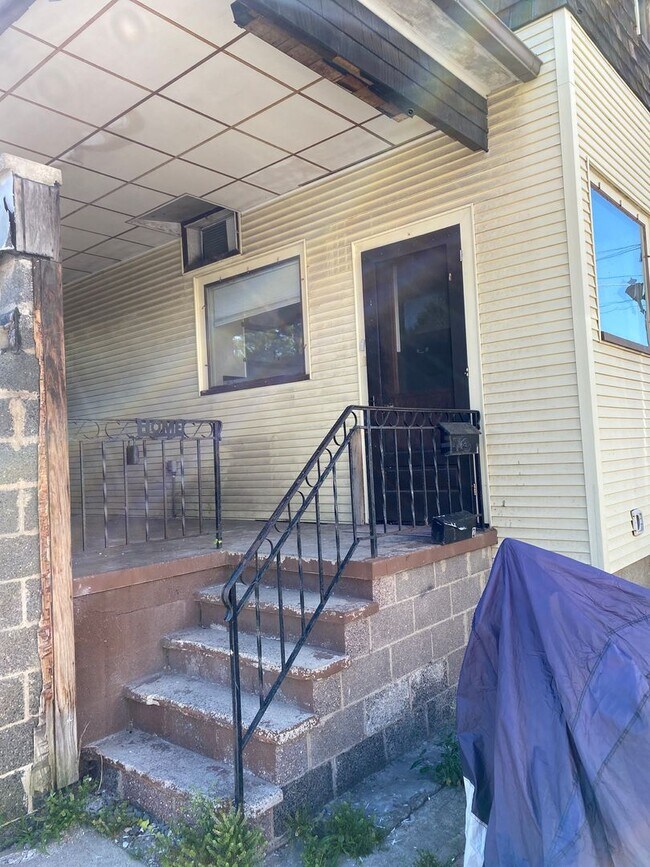 Building Photo - 11 8th Ave