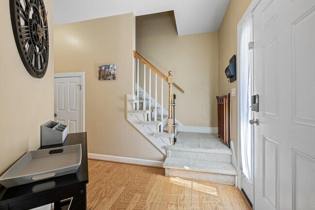 Building Photo - 323 Fox Hill Rd