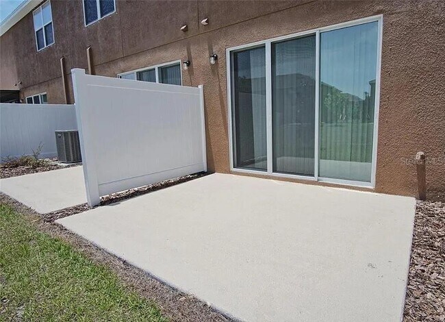 Building Photo - 7026 Woodchase Glen Dr