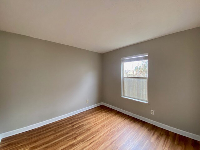 Building Photo - Beautiful 4 Bedroom home in Plainfield! Huge Storage!