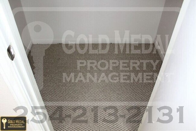 Building Photo - 503 Longhorn Cir