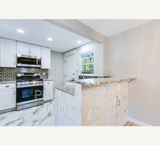 Building Photo - 1902 Coleman St