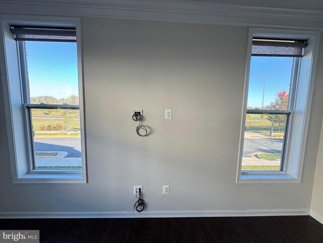 Building Photo - 22461 Windsor Locks Square