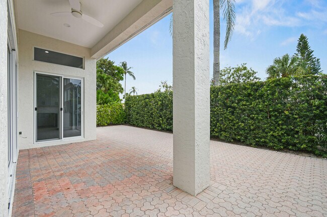 Building Photo - 118 Coral Cay Dr