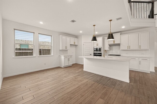 Building Photo - 7327 Blue Gentiana Ln