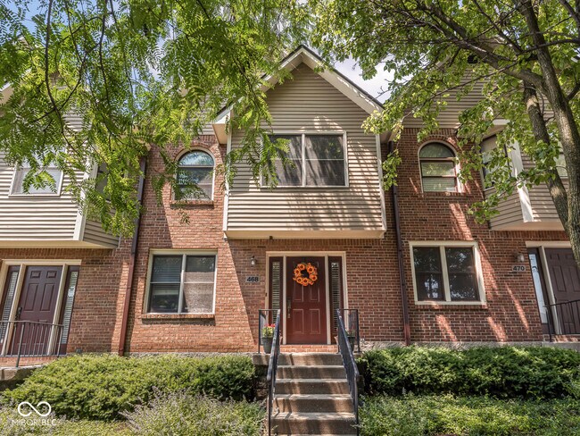 Building Photo - 468 E 10th St