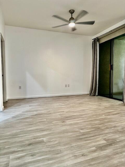 Building Photo - 870 E Palm Canyon Dr