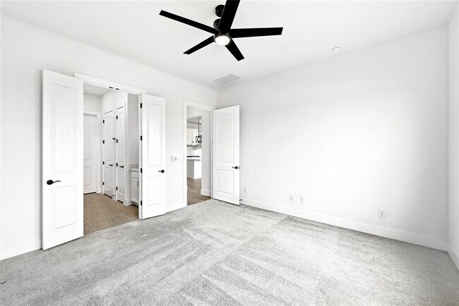 Building Photo - 8709 Lullwater Trl