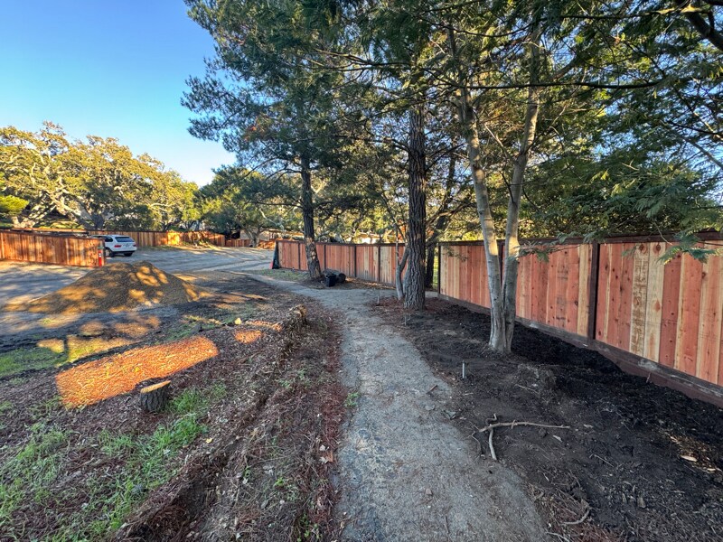 Building Photo - 10 Country Club Way