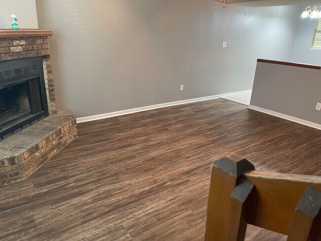 Building Photo - 1411 Pullen Rd