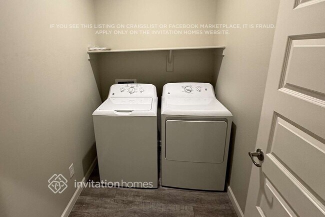 Building Photo - 18931 W Pasadena Ave