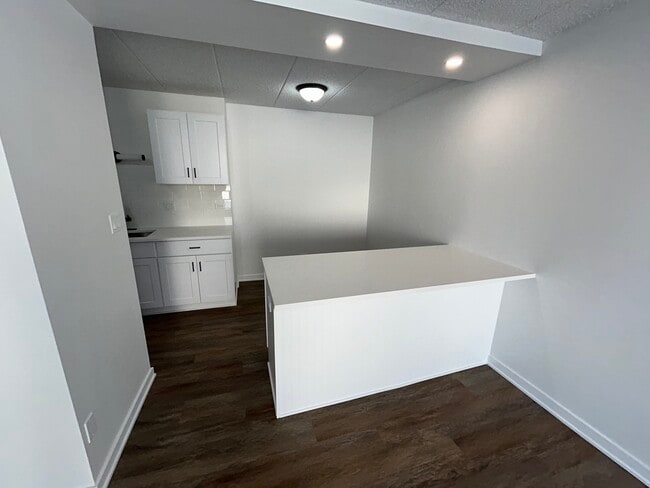 Building Photo - 9128 W Terrace Dr