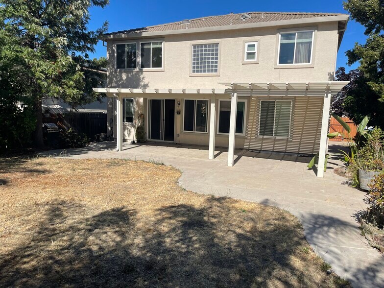 Building Photo - 2624 Yorkshire Dr