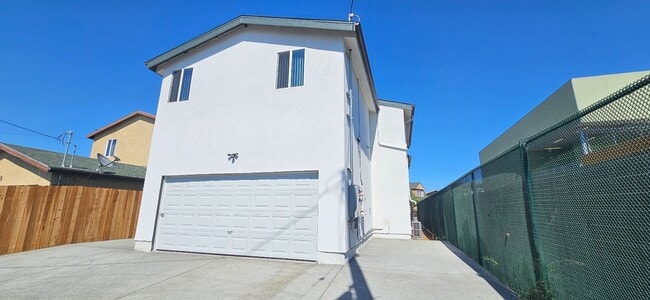 Building Photo - Woodlawn(3839)