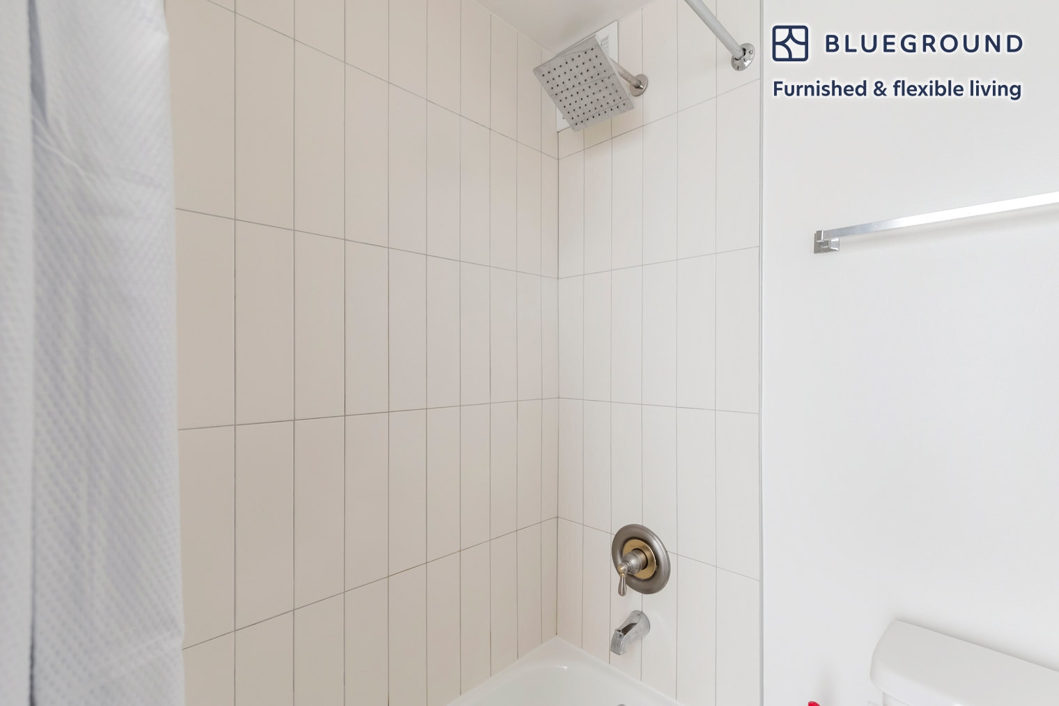 Building Photo - 21 E Chestnut St