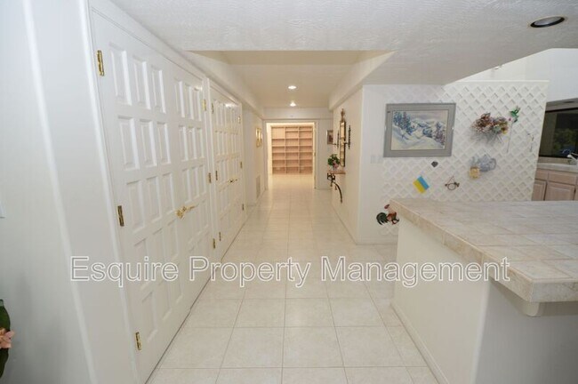 Building Photo - 31 Alviso Dr