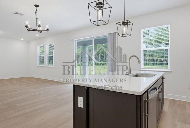 Building Photo - 1217 Pampus Dr