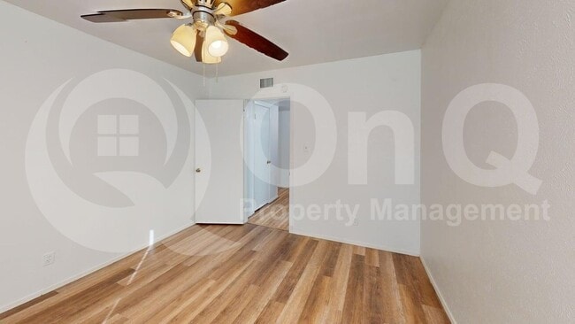 Building Photo - 410 Bryan St