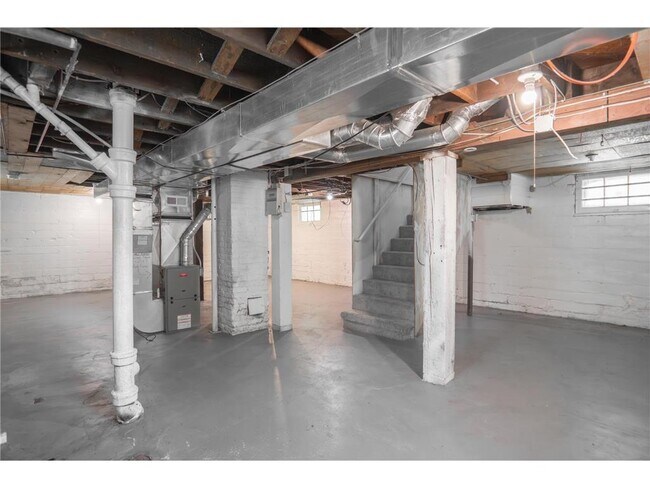 Building Photo - 4020 Emerson Ave N