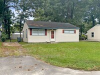Building Photo - 5805 Chaucer Dr