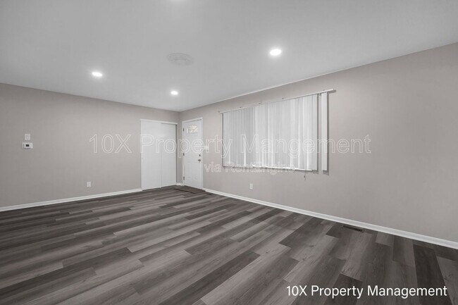 Building Photo - 2892 Longfield Rd