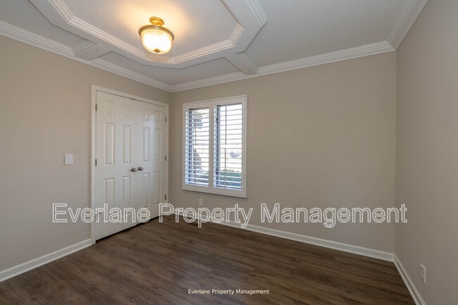 Building Photo - 499 W Main St