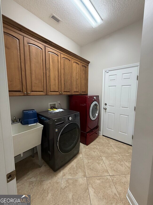 Building Photo - 108 Heron's Nest Cir