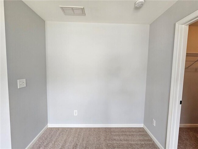 Building Photo - 3218 Leyden Ct