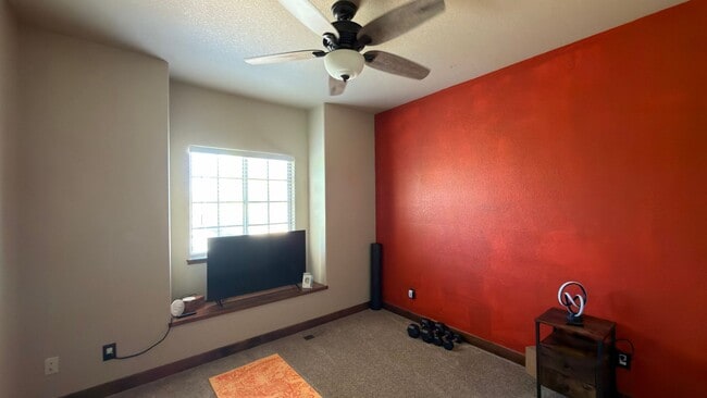 Building Photo - Great Home in Johnstown