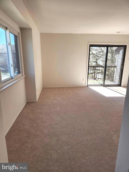 Building Photo - 103 Lucas Ln